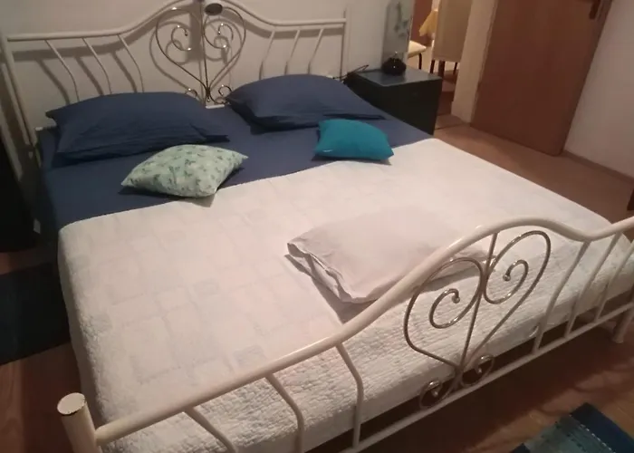 Kunjasic טרסטניק