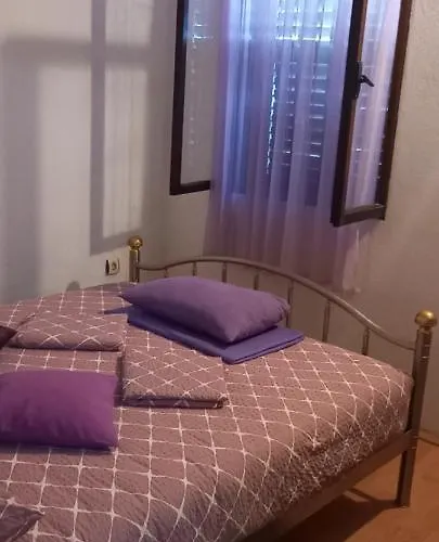 Kunjasic טרסטניק